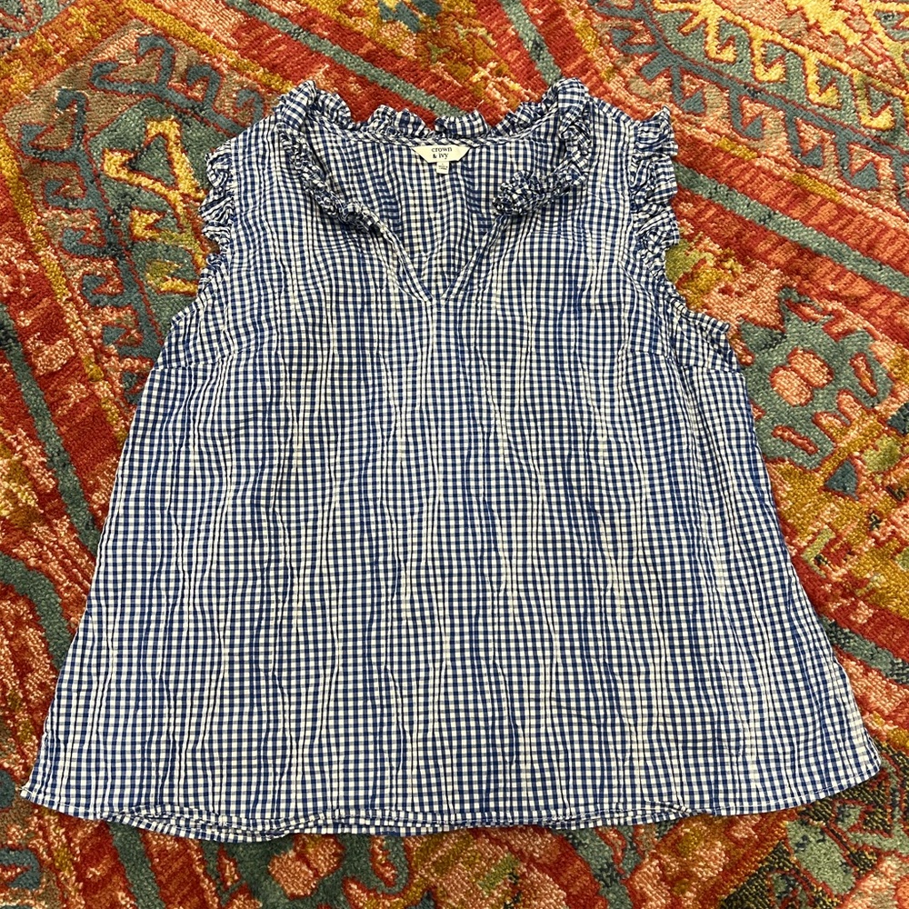 Crown & Ivy seersucker top